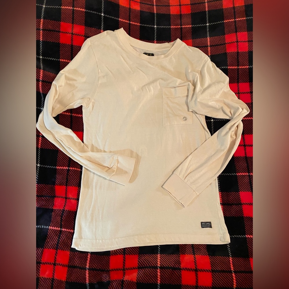 Navy Yard NWT Medoum Cream Long Sleeve Shirt with Pocket